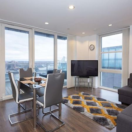 Stylish Mediacity 2Bed, Sleeps 6, Amazing Views Manchester Dış mekan fotoğraf