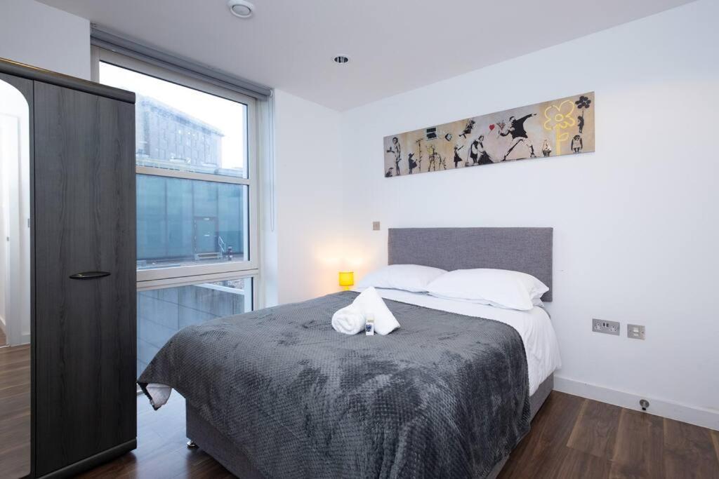 Stylish Mediacity 2Bed, Sleeps 6, Amazing Views Manchester Dış mekan fotoğraf