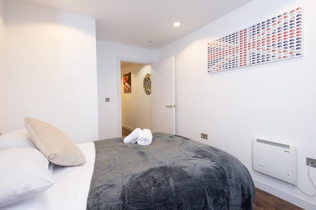 Stylish Mediacity 2Bed, Sleeps 6, Amazing Views Manchester Dış mekan fotoğraf