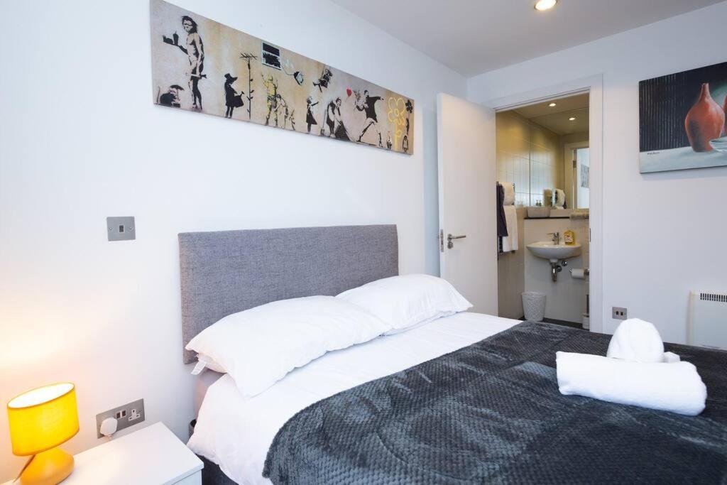 Stylish Mediacity 2Bed, Sleeps 6, Amazing Views Manchester Dış mekan fotoğraf