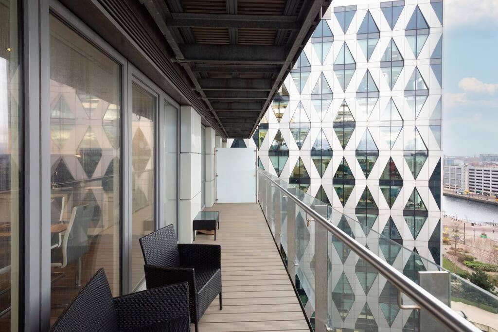 Stylish Mediacity 2Bed, Sleeps 6, Amazing Views Manchester Dış mekan fotoğraf